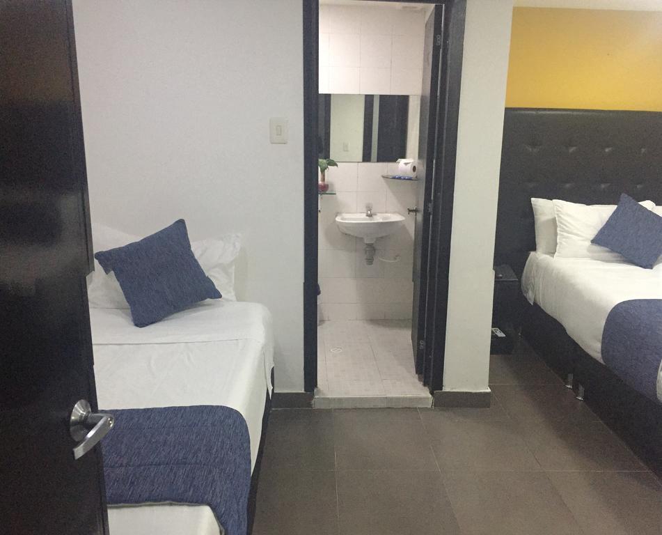 Hotel Aj Ferial Bogotá Zewnętrze zdjęcie