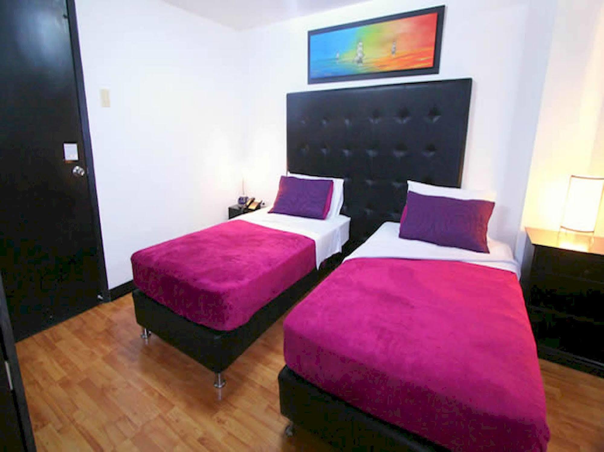 Hotel Aj Ferial Bogotá Zewnętrze zdjęcie